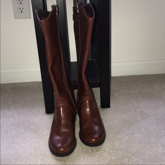 COPY - Brown Leather Winter Boots - Picture 2 of 5